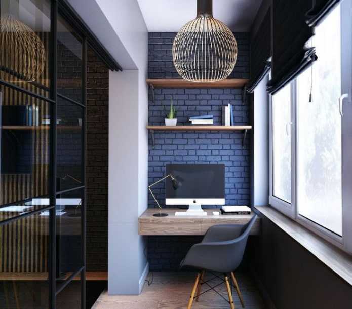 Робоче місце на лоджії