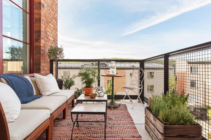 Затишний балкон