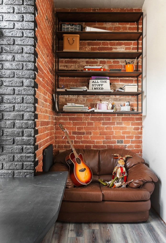 Лоджія в індустріальному стилі