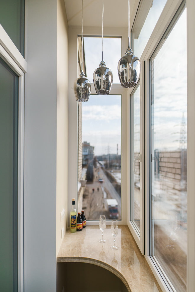 кутова напівкругла форма барної стійки