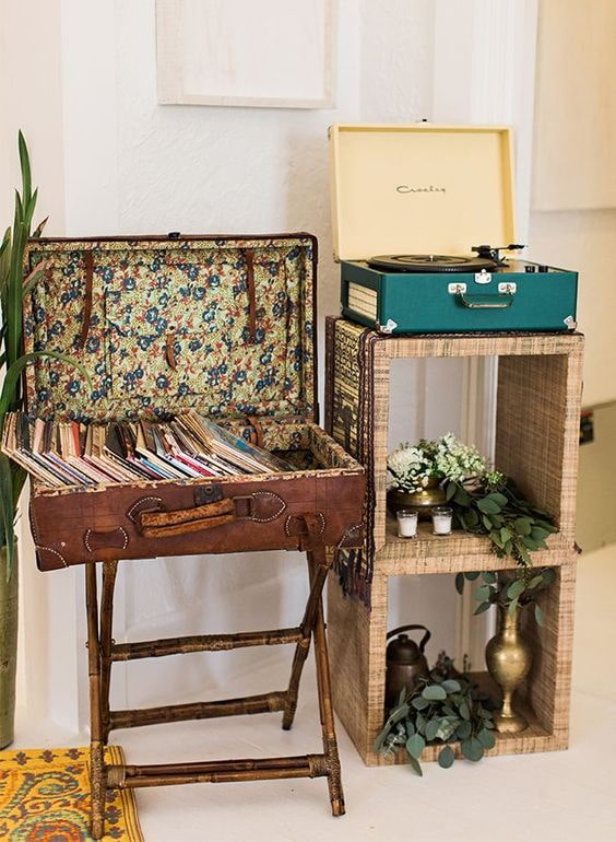 Чемодан с пластинками