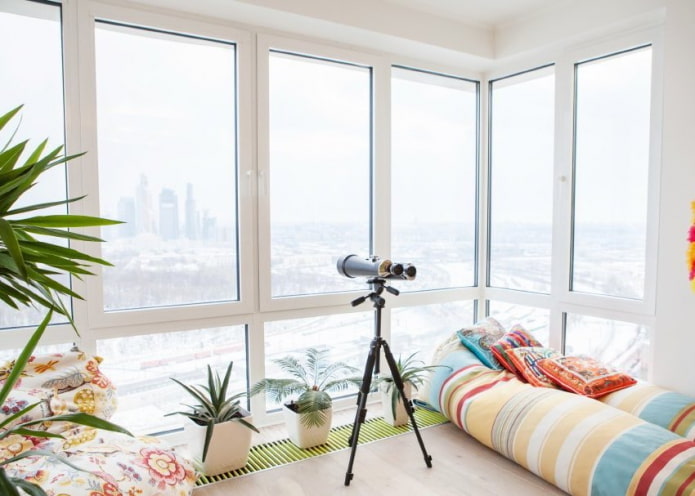 оформлення вікон в інтер'єрі лоджії