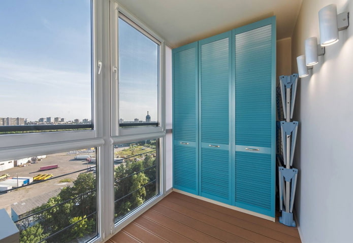 оформлення вікон в інтер'єрі лоджії