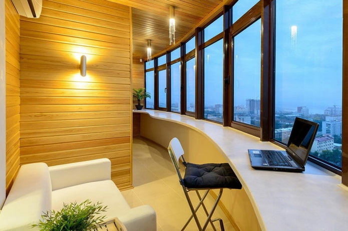 оздоблення стін в інтер'єрі балкона