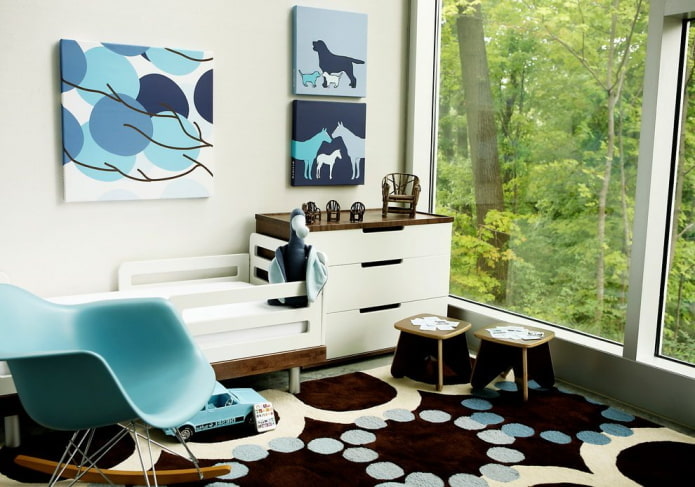 brązowo-niebieskie wnętrze pokoju dziecięcego