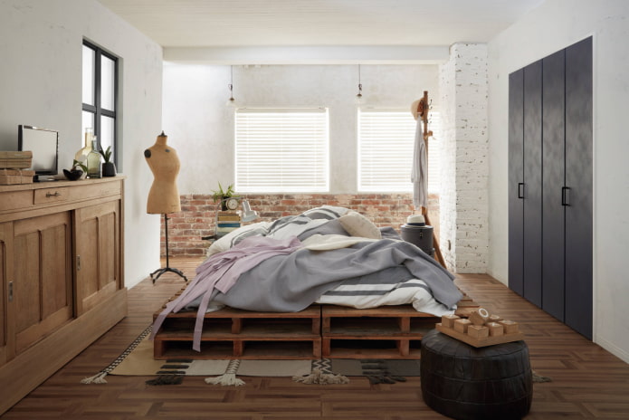Bett in der Mitte des Zimmers