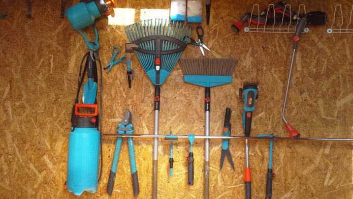 Держатель из штанги