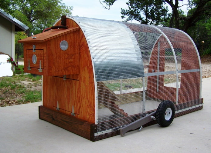 курятник на колесах