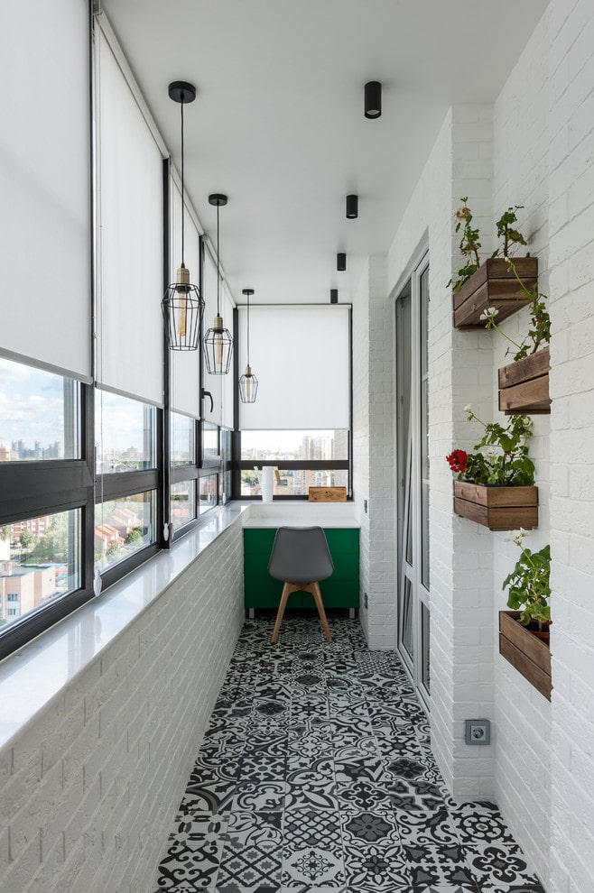 рольштори в інтер'єрі лоджії