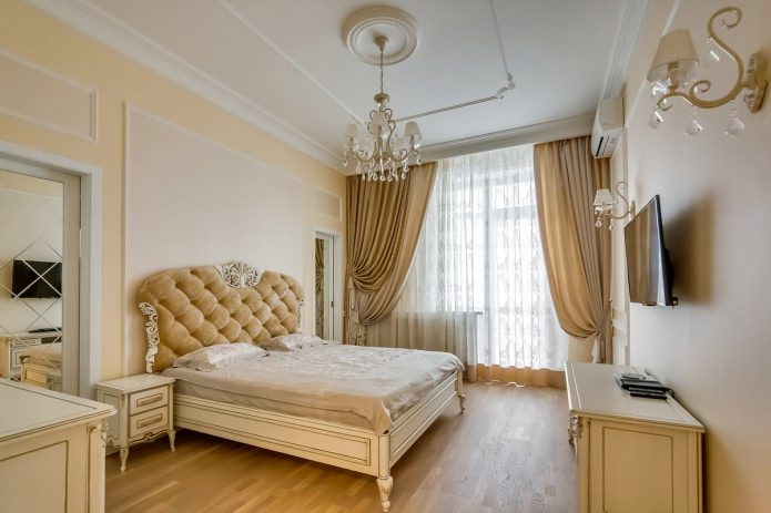 Die Schlafzimmerwände beige streichen