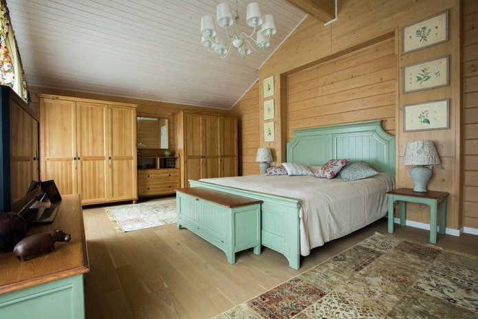 Holzmöbel