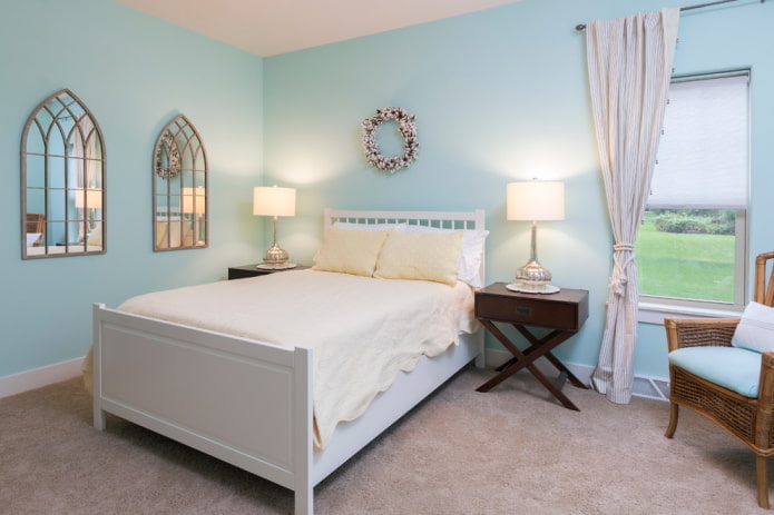 Blautöne im Schlafzimmerinnenraum