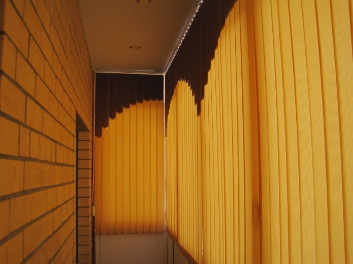 мультифактурні жалюзі на лоджії